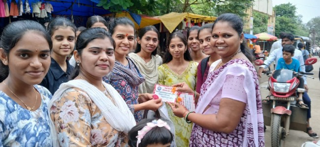 प्रयोगशाळा प्रकल्पांतर्गत मुरबाड मधील सुमारे २०० देणगीदार व‌ हितचिंतक यांना शुभेच्छा पत्र व राखी देण्यात/बांधण्यात आली